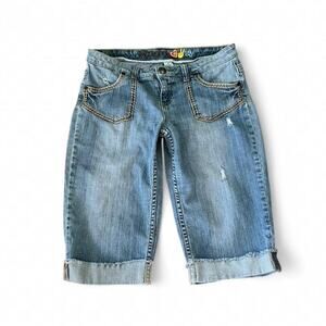 Vintage Mudd Low-Rise Denim Capri Shorts – Size 11